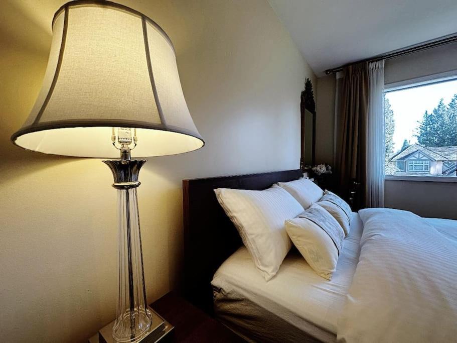 Super Cosy 8Bed & 6Bath In Vancouver Heart Near To Airport And Downtown Extérieur photo