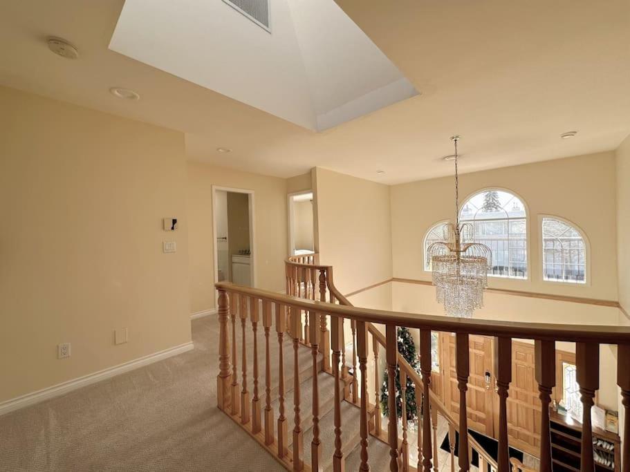 Super Cosy 8Bed & 6Bath In Vancouver Heart Near To Airport And Downtown Extérieur photo