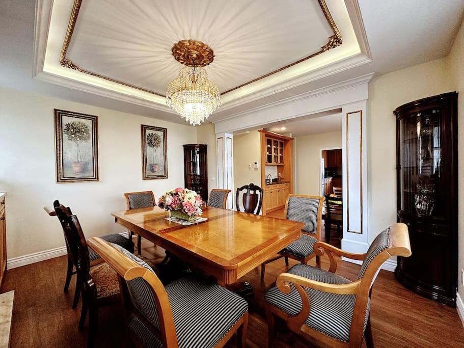 Super Cosy 8Bed & 6Bath In Vancouver Heart Near To Airport And Downtown Extérieur photo