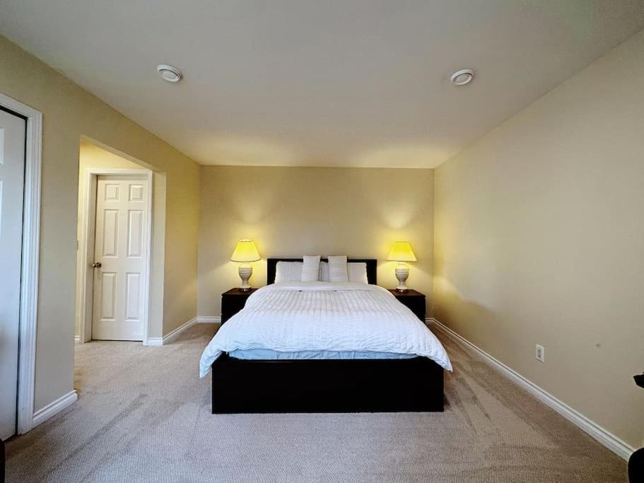 Super Cosy 8Bed & 6Bath In Vancouver Heart Near To Airport And Downtown Extérieur photo